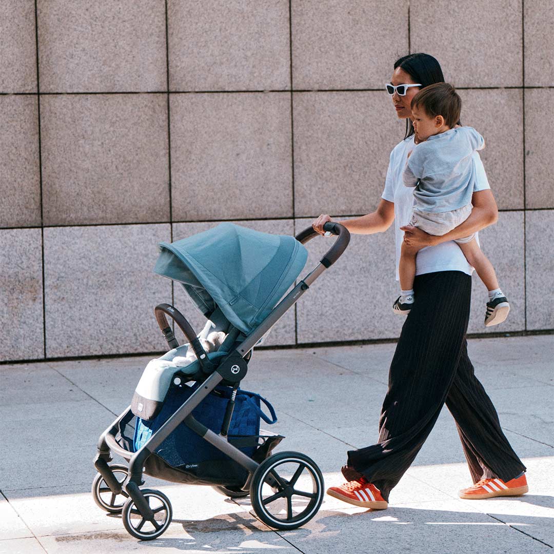 CYBEX Balios S Lux Essential Pushchair Bundle