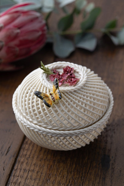 Belleek August Gladiolus Basket