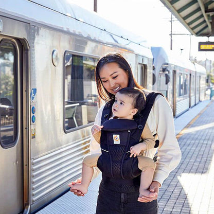Ergobaby Omni™ Breeze Baby Carrier
