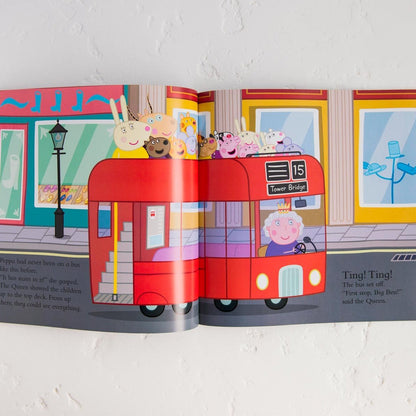 Peppa Pig Goes To London Book