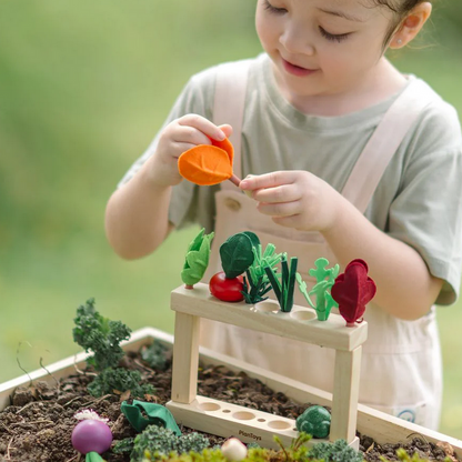 Build-A-Garden - Stack & Sprout