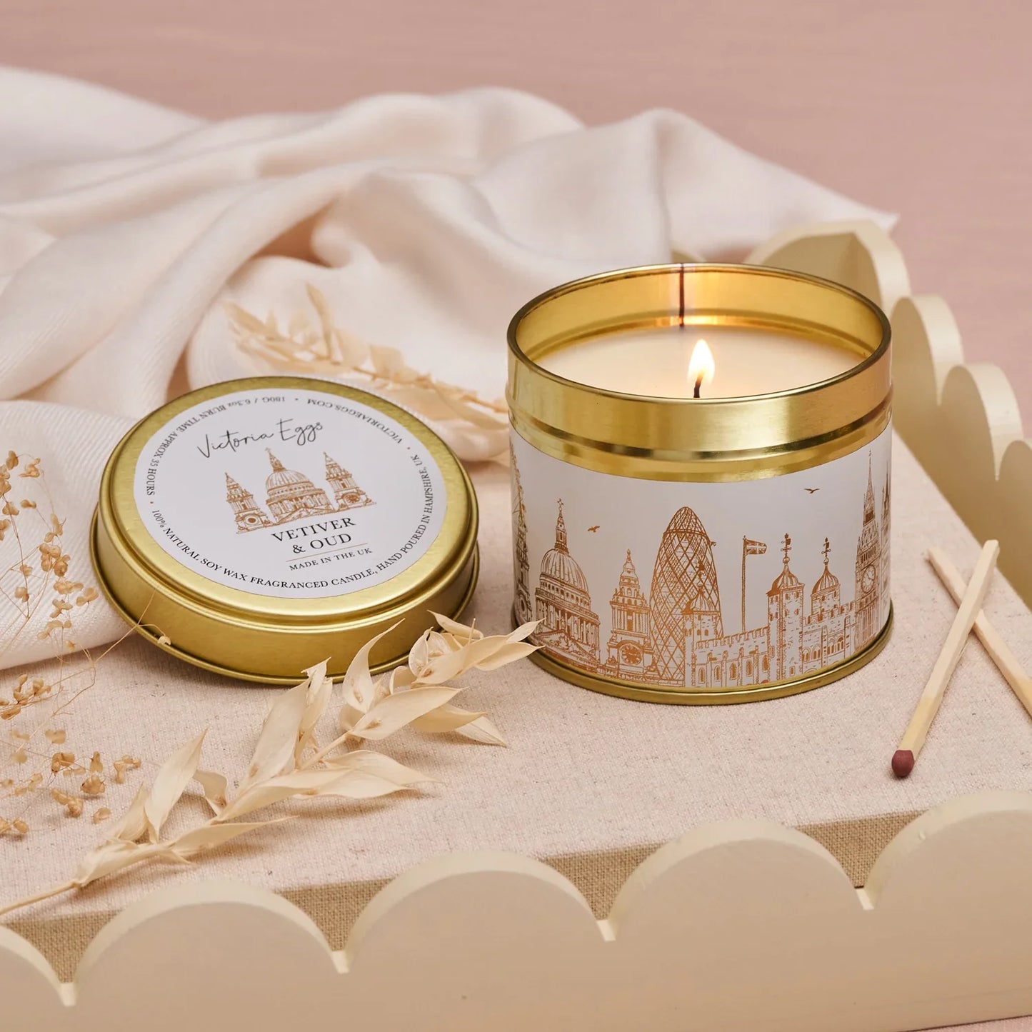 Victoria Eggs London Rooftops Candle - Vetiver & Oud