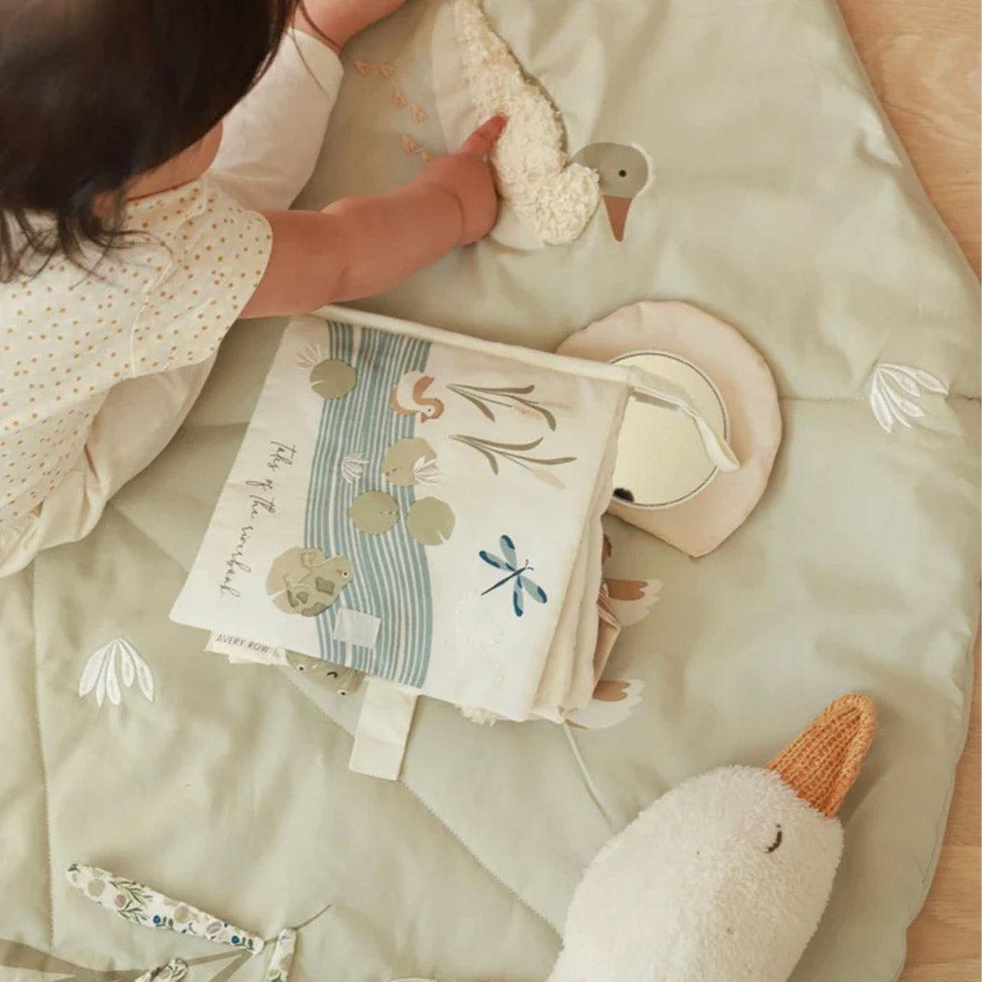 Avery Row Activity Gift Set- Riverbank