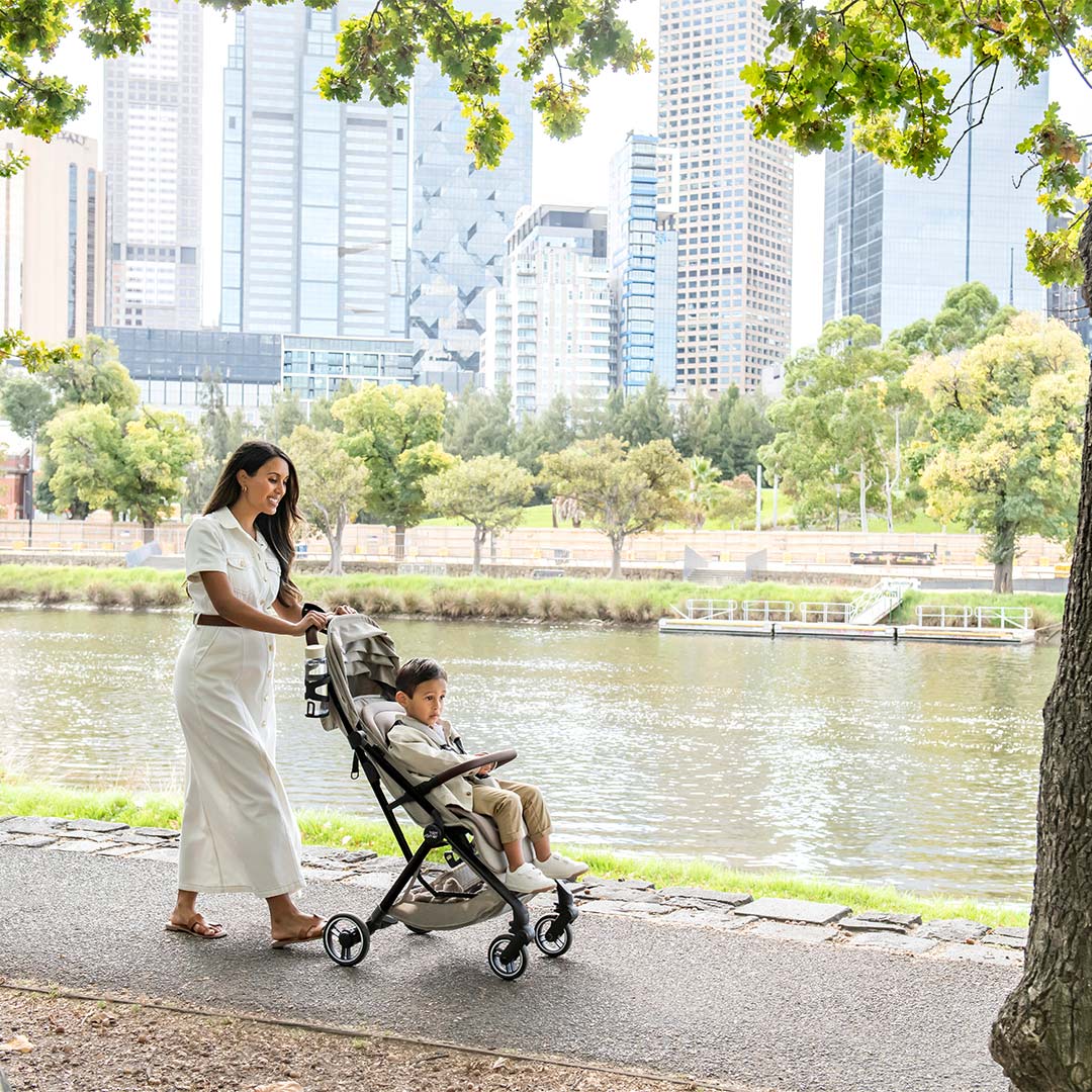 Britax Römer FLYLITE Compact Stroller - Carbon Black