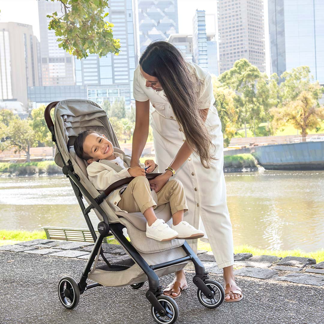 Britax Römer FLYLITE Compact Stroller - Carbon Black