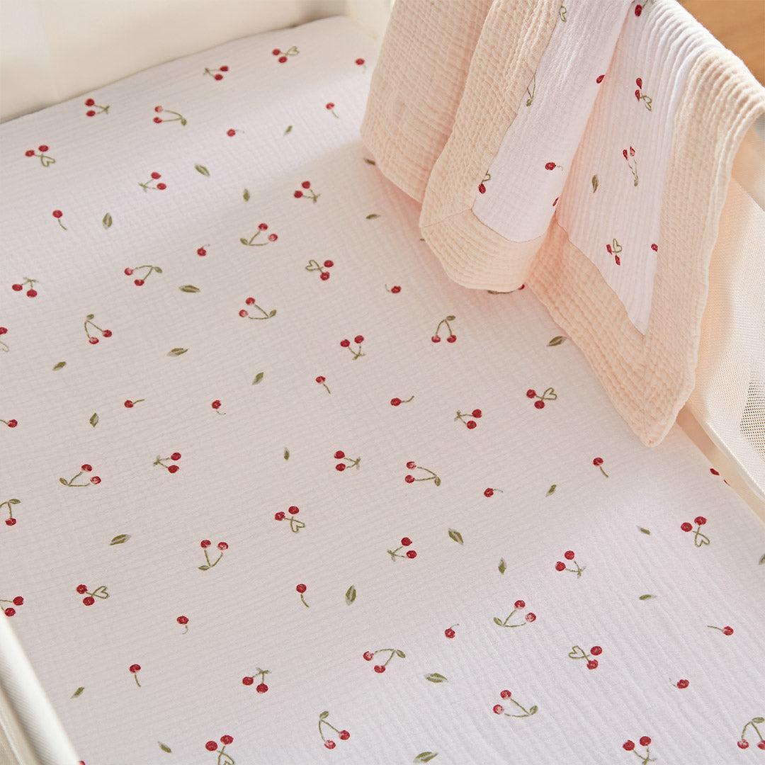 CuddleCo Universal Crib/ Co Sleeper Sheets 2pk - Ditsy Cherry