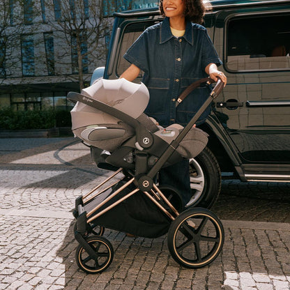 CYBEX Cloud T i-Size Plus Car Seat - Leaf Green