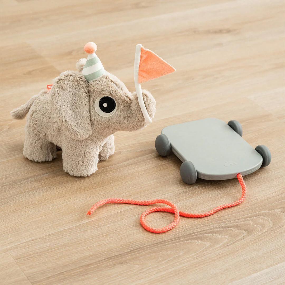 Done by Deer Pull Along 2-in-1 Toy - Elphee Sand